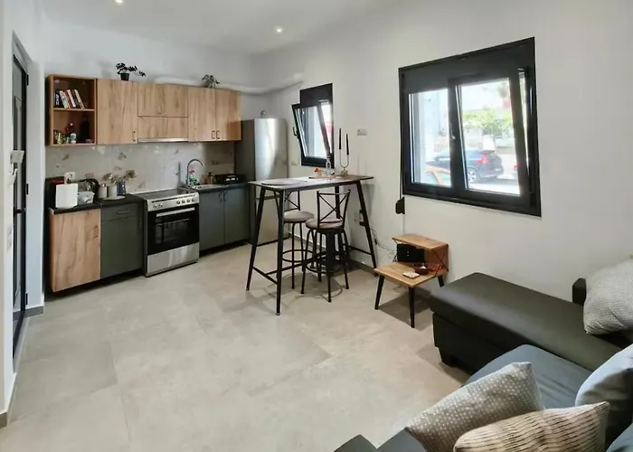 Apartment Archo's 2 Smart Location, Private Parking *