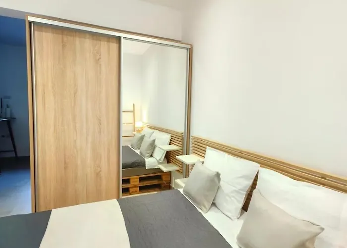 Archo's 2 Smart Location, Private Parking * Chania (Crete)